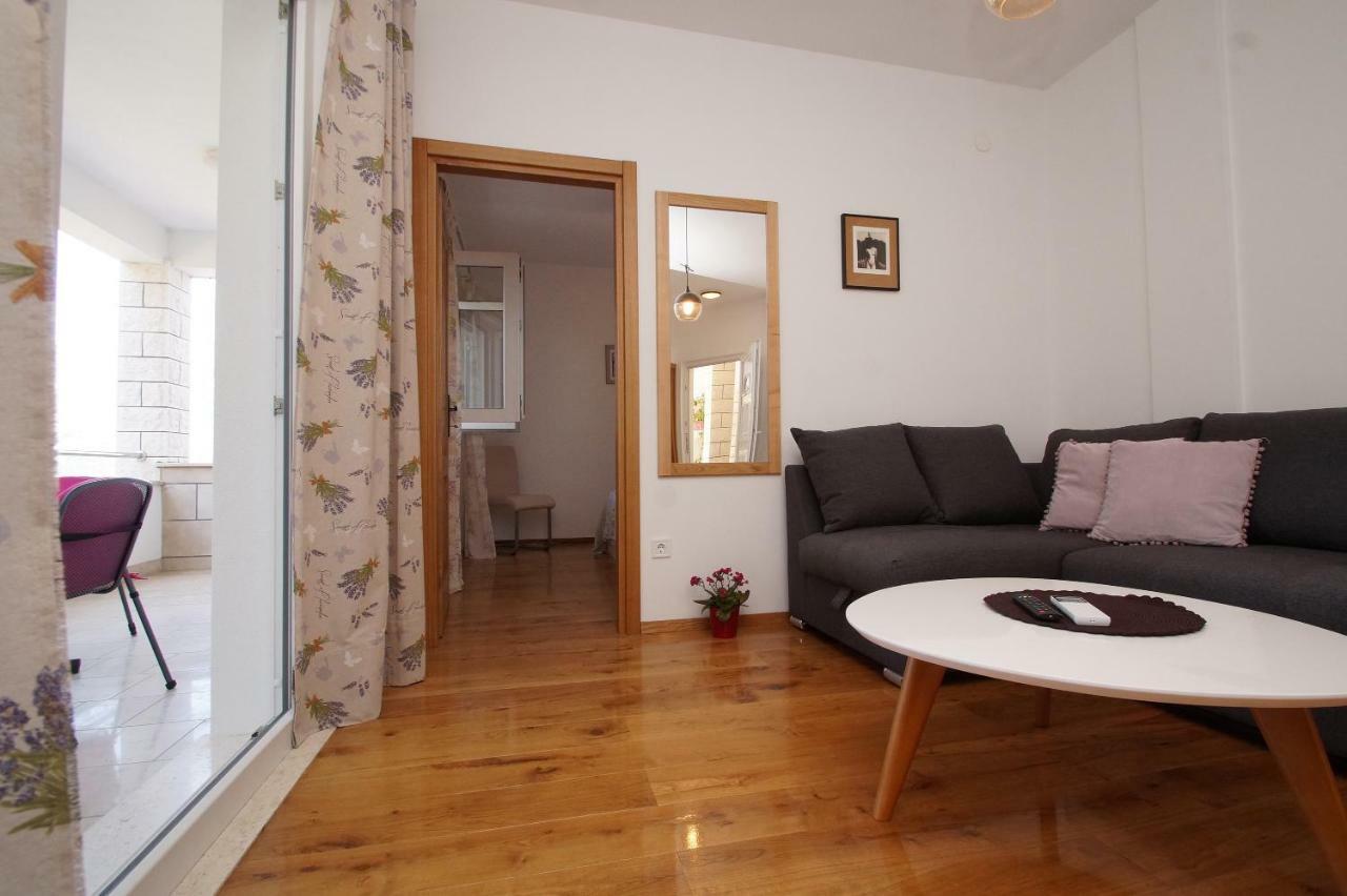 Apartma Mirna