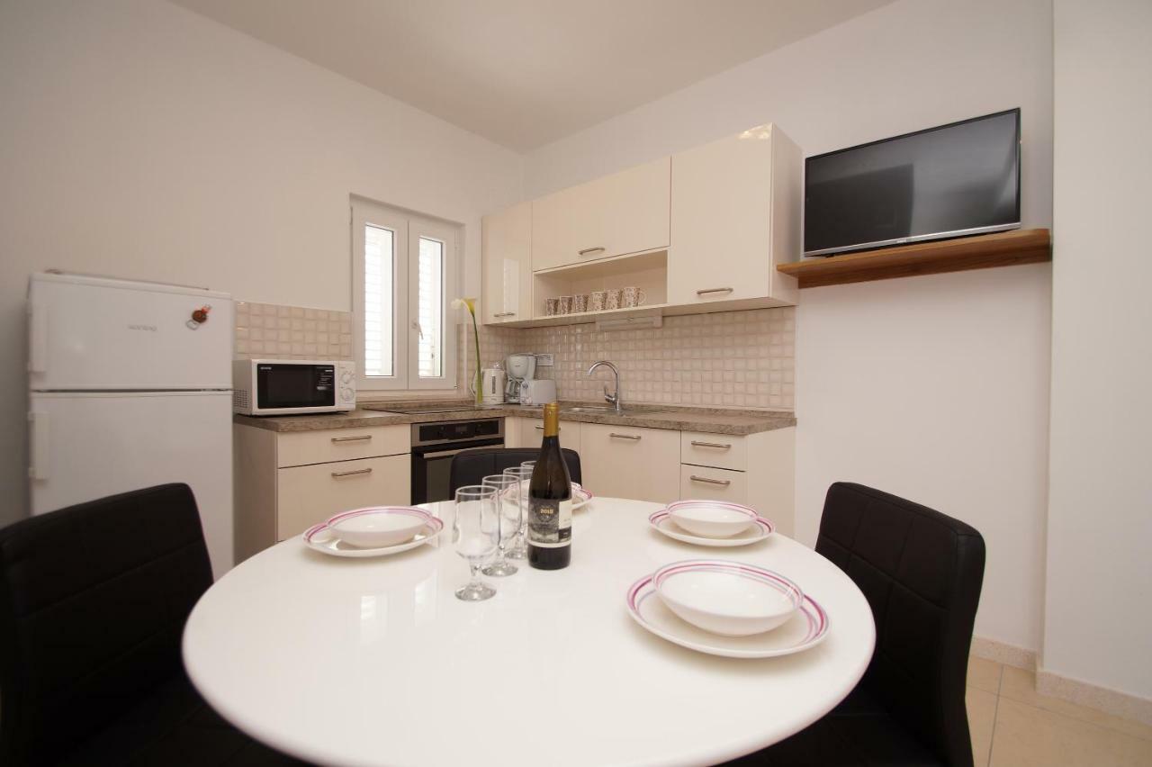 Mirna Apartment *