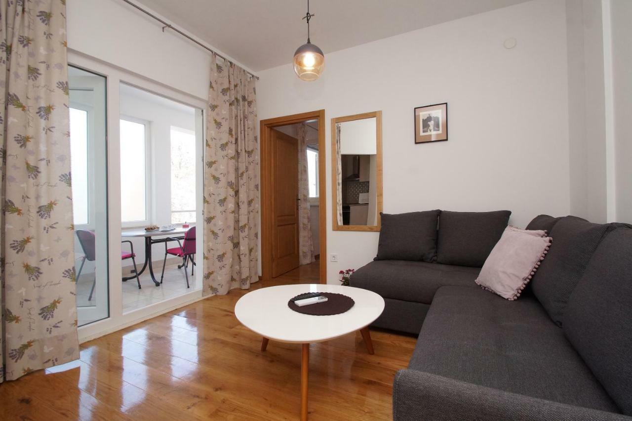 Mirna Apartment *